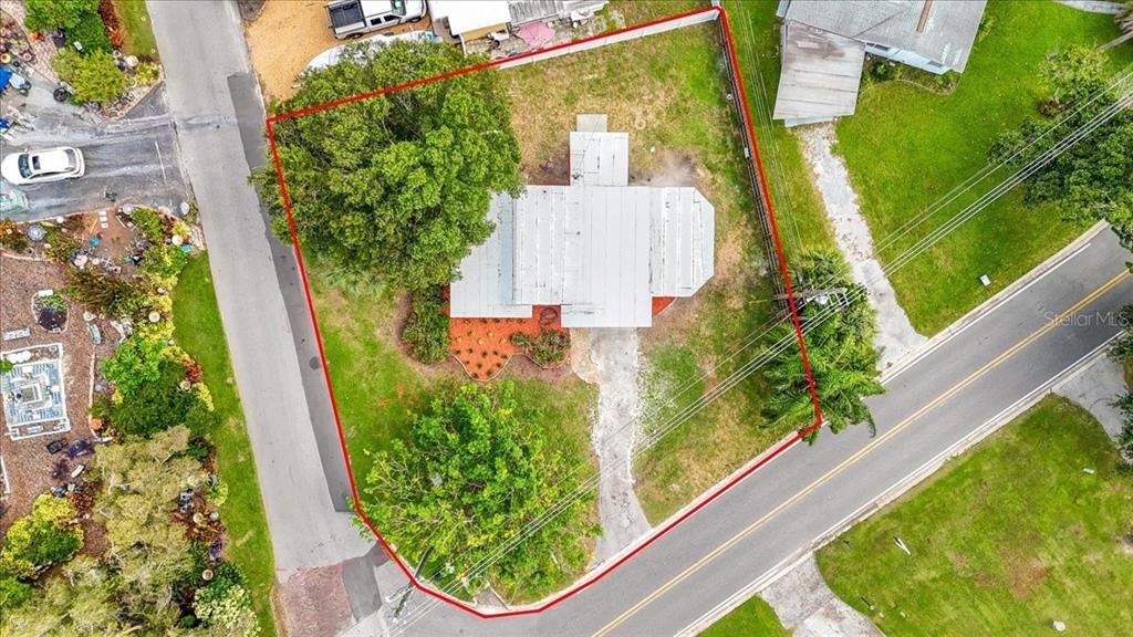 For Sale: $354,900 (2 beds, 1 baths, 1031 Square Feet)