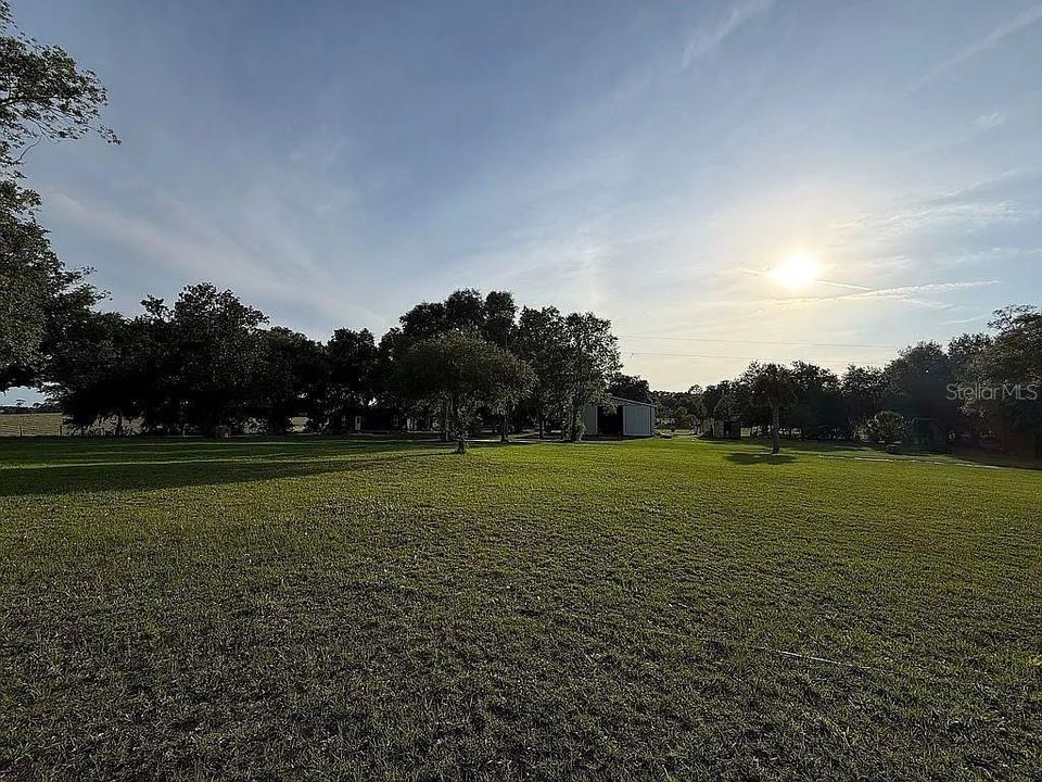 For Sale: $498,000 (2 beds, 1 baths, 644 Square Feet)