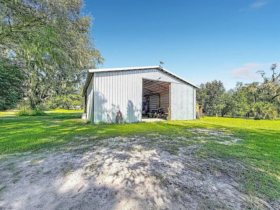 For Sale: $498,000 (2 beds, 1 baths, 644 Square Feet)