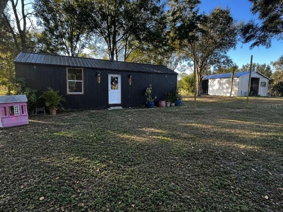 For Sale: $498,000 (2 beds, 1 baths, 644 Square Feet)