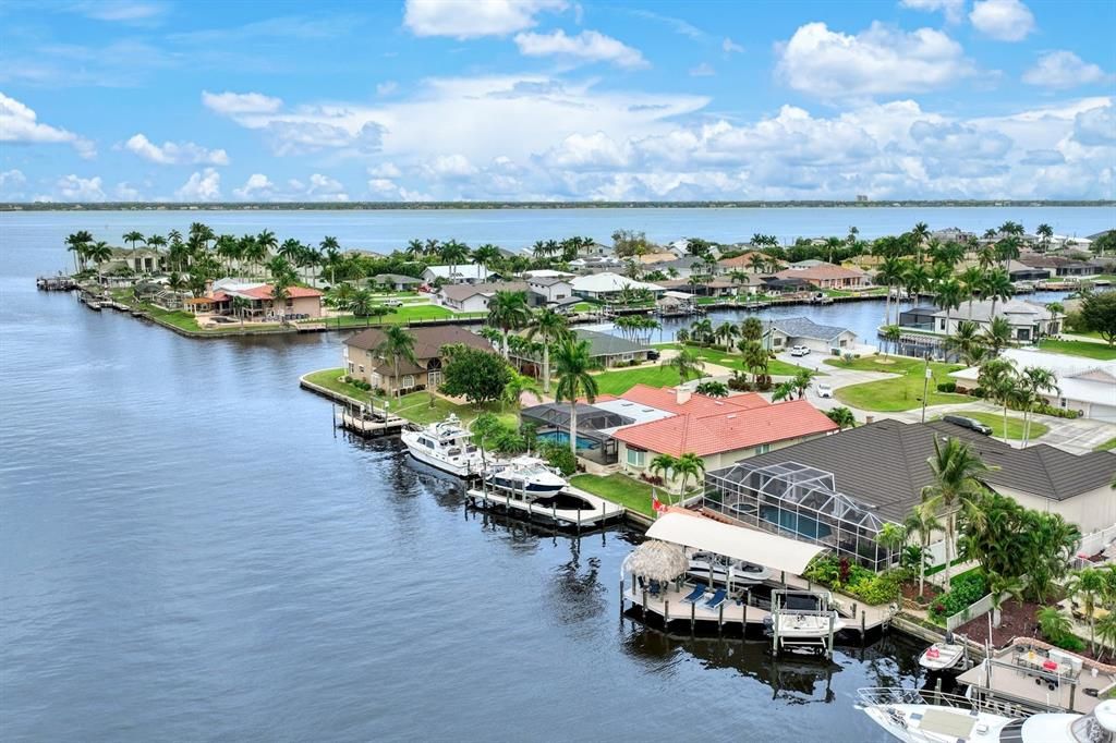 For Sale: $1,450,000 (4 beds, 3 baths, 2559 Square Feet)
