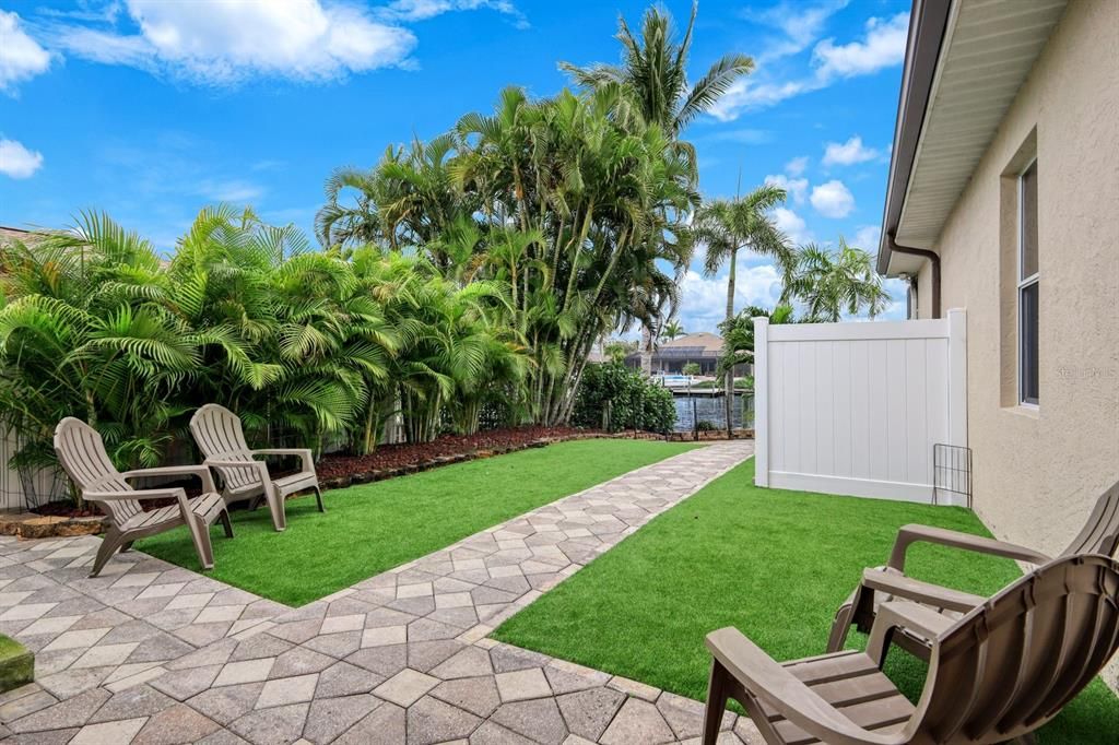 For Sale: $1,450,000 (4 beds, 3 baths, 2559 Square Feet)