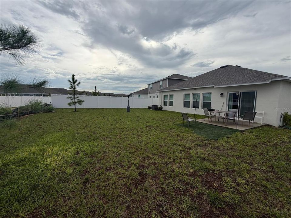 For Rent: $2,750 (4 beds, 2 baths, 1860 Square Feet)