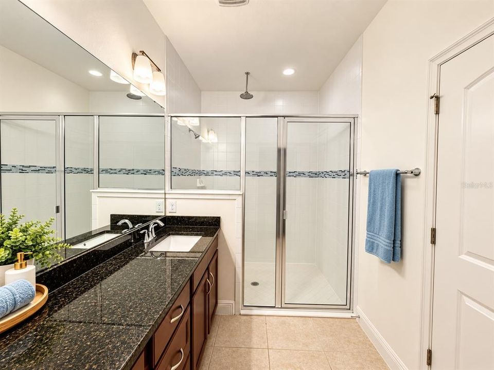 For Rent: $2,750 (4 beds, 2 baths, 1896 Square Feet)