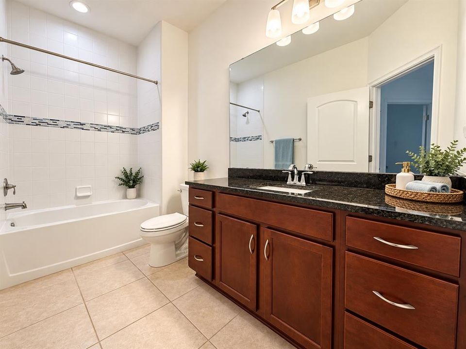 For Rent: $2,750 (4 beds, 2 baths, 1896 Square Feet)
