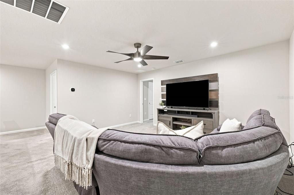 For Rent: $2,700 (3 beds, 2 baths, 2243 Square Feet)