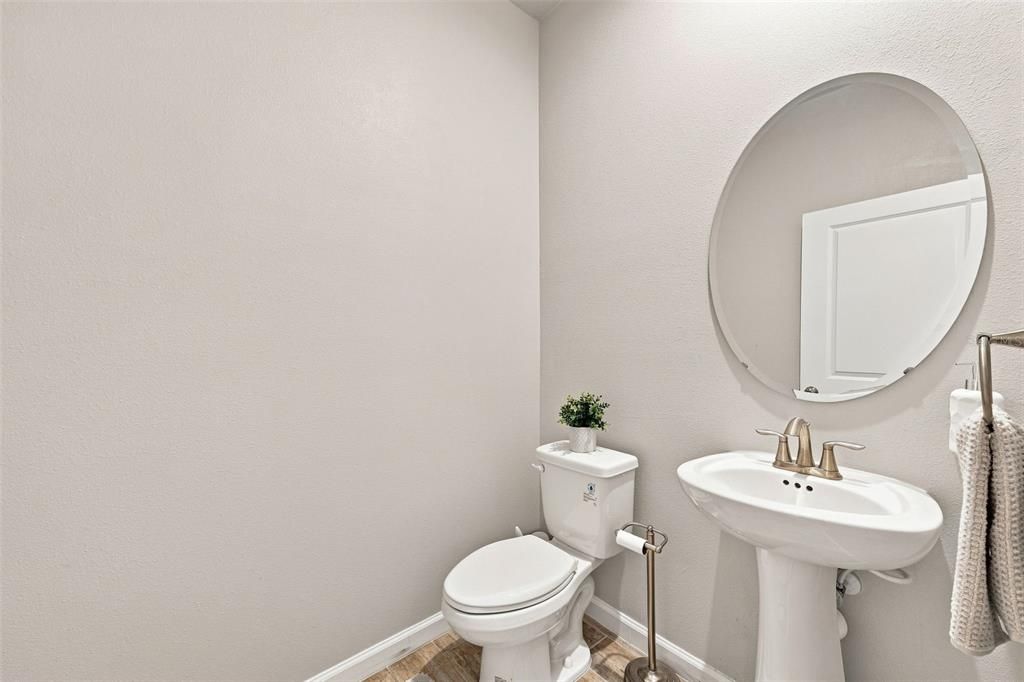 For Rent: $2,700 (3 beds, 2 baths, 2243 Square Feet)
