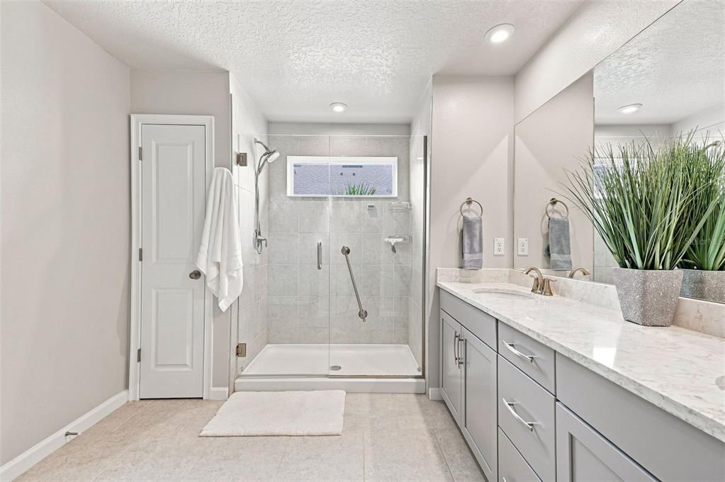For Rent: $2,700 (3 beds, 2 baths, 2243 Square Feet)