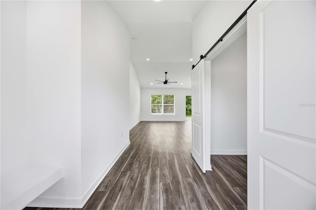 En Venta: $299,900 (3 camas, 2 baños, 1620 Pies cuadrados)