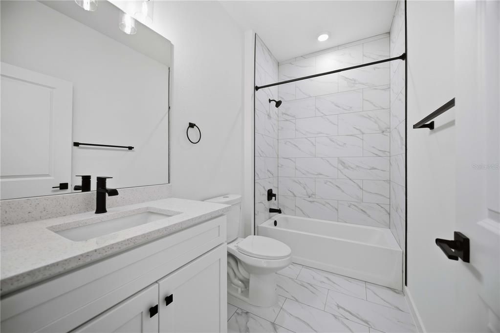 En Venta: $299,900 (3 camas, 2 baños, 1620 Pies cuadrados)