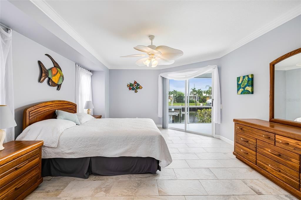 En Venta: $459,000 (3 camas, 2 baños, 1869 Pies cuadrados)