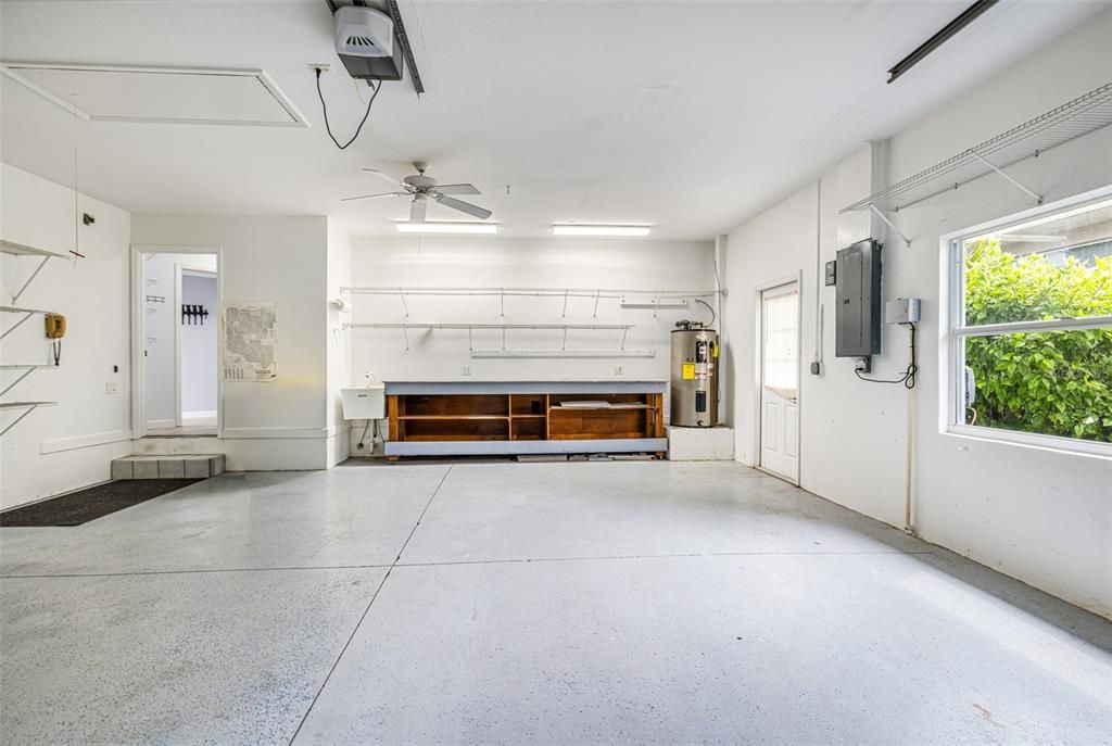 En Venta: $459,000 (3 camas, 2 baños, 1869 Pies cuadrados)
