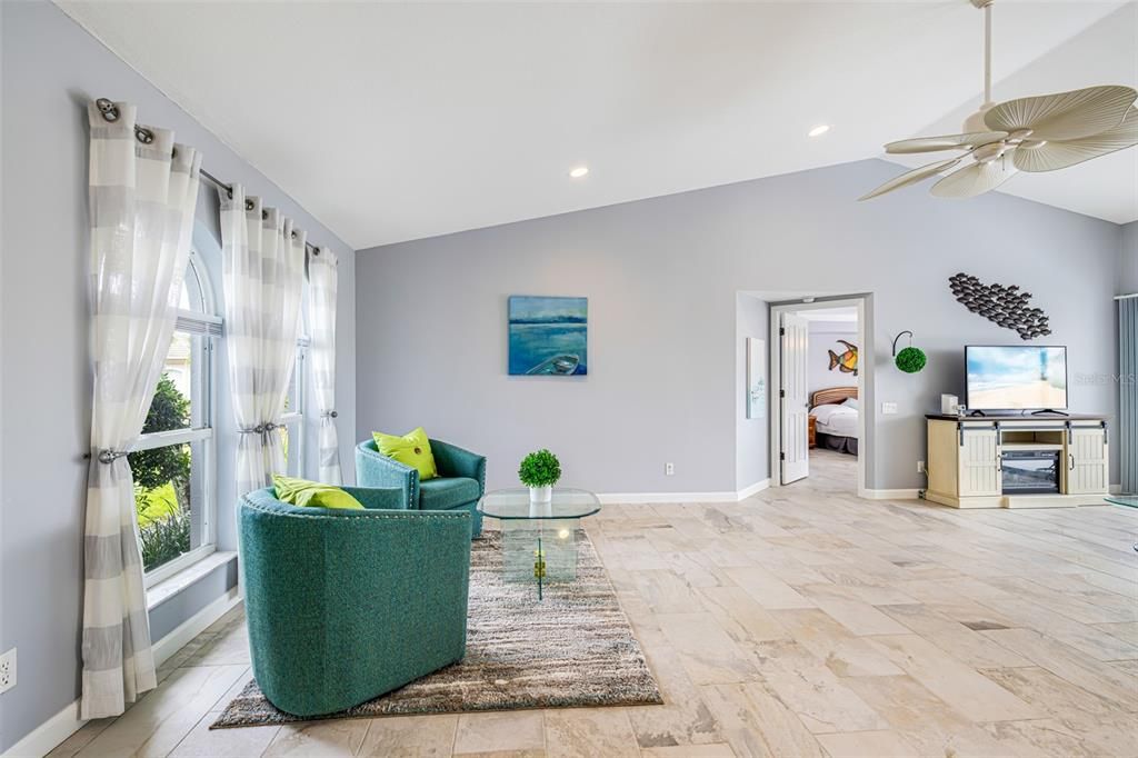 En Venta: $459,000 (3 camas, 2 baños, 1869 Pies cuadrados)