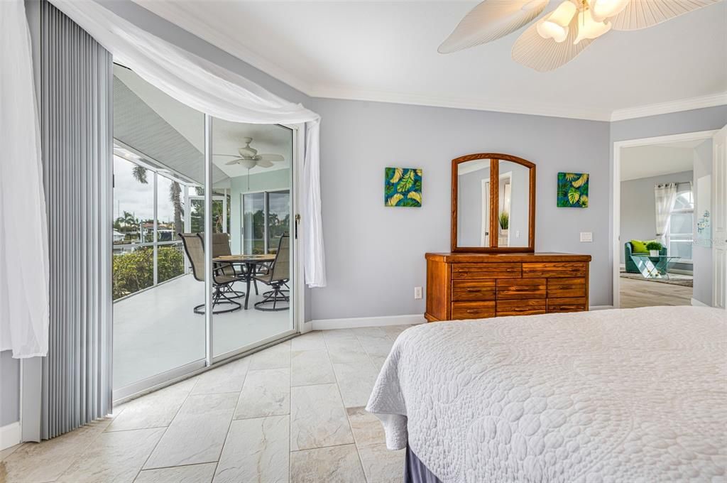 En Venta: $459,000 (3 camas, 2 baños, 1869 Pies cuadrados)
