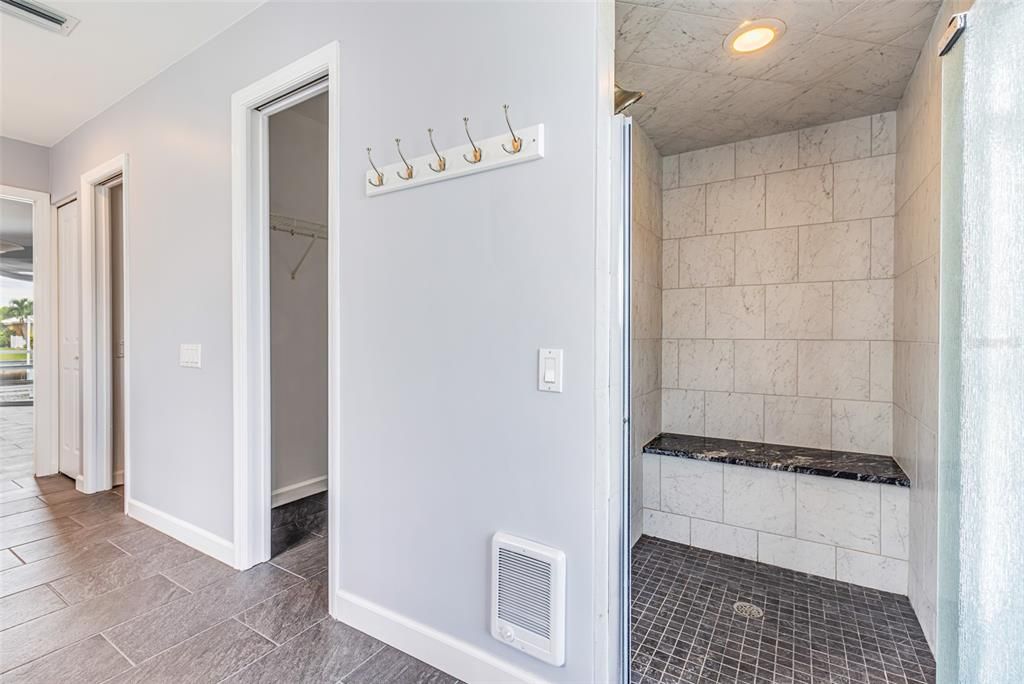 En Venta: $459,000 (3 camas, 2 baños, 1869 Pies cuadrados)