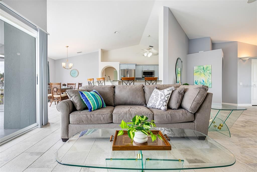 En Venta: $459,000 (3 camas, 2 baños, 1869 Pies cuadrados)