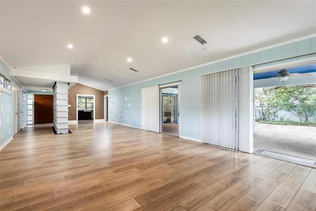 For Sale: $420,000 (3 beds, 2 baths, 1838 Square Feet)