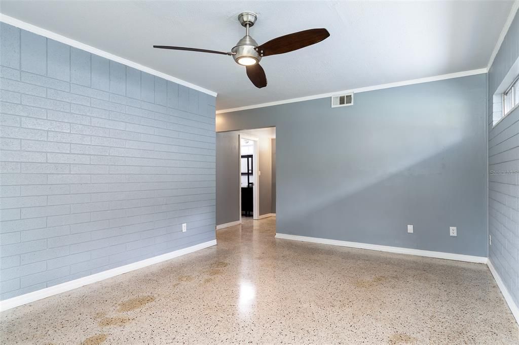 For Sale: $420,000 (3 beds, 2 baths, 1838 Square Feet)