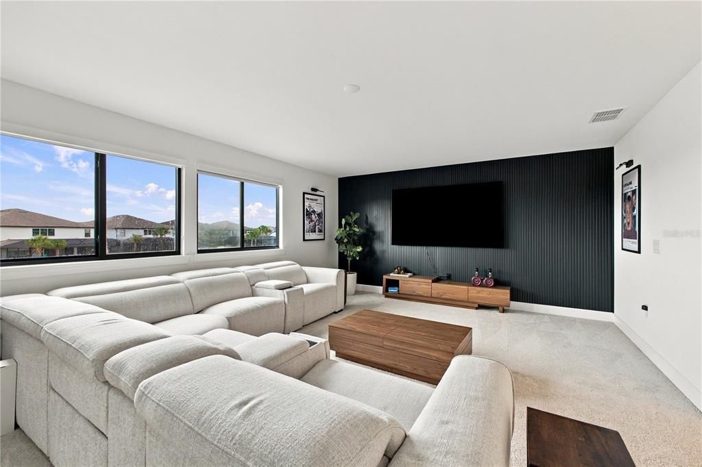 For Sale: $1,399,000 (5 beds, 5 baths, 4289 Square Feet)