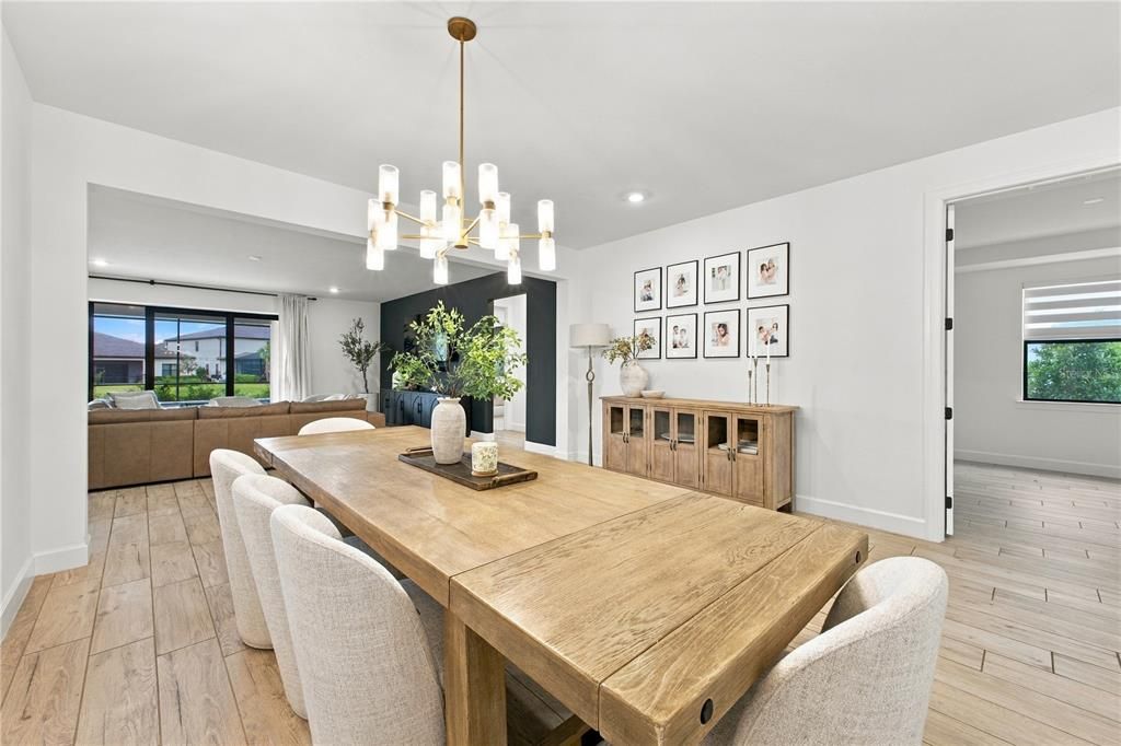 For Sale: $1,399,000 (5 beds, 5 baths, 4289 Square Feet)