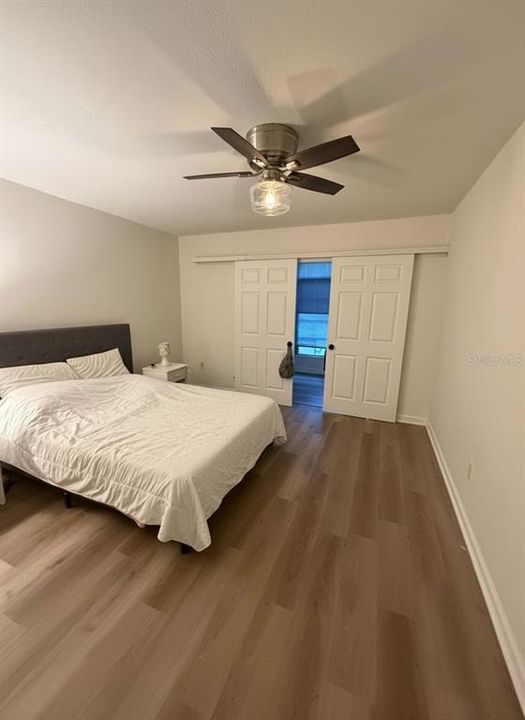 For Sale: $124,500 (1 beds, 1 baths, 646 Square Feet)