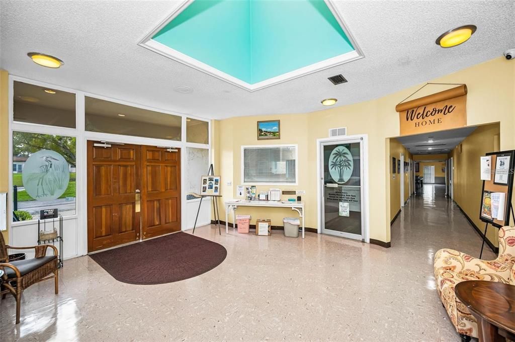 For Sale: $124,500 (1 beds, 1 baths, 646 Square Feet)