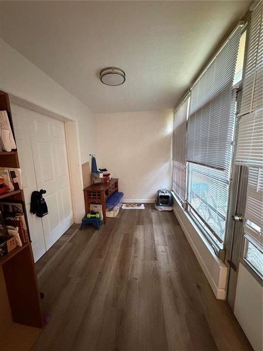 For Sale: $124,500 (1 beds, 1 baths, 646 Square Feet)