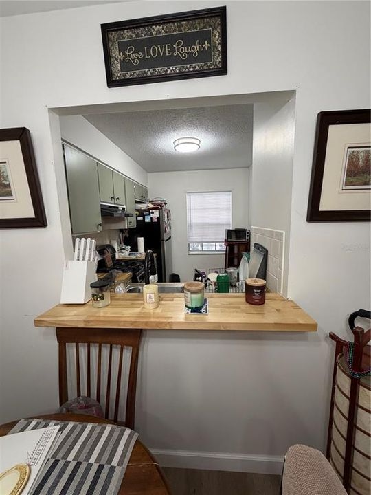 For Sale: $124,500 (1 beds, 1 baths, 646 Square Feet)