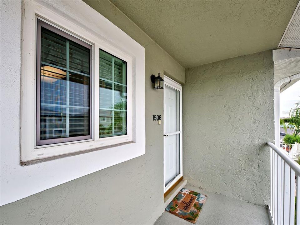 For Sale: $147,500 (2 beds, 2 baths, 897 Square Feet)