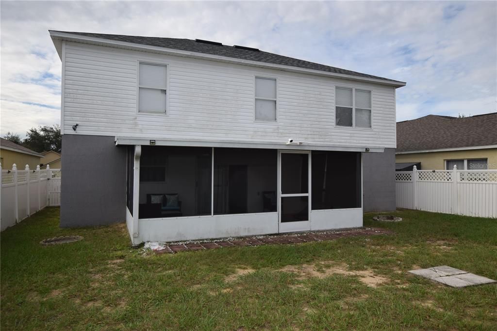 For Rent: $2,600 (4 beds, 2 baths, 2128 Square Feet)