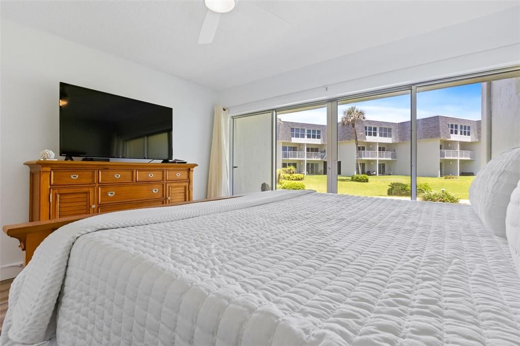 En Venta: $560,000 (2 camas, 2 baños, 1008 Pies cuadrados)