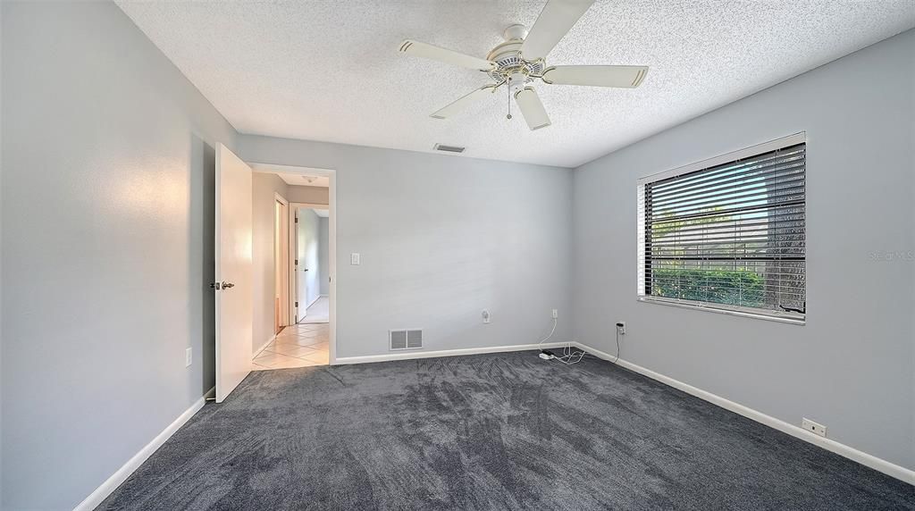 For Sale: $689,000 (3 beds, 2 baths, 2528 Square Feet)