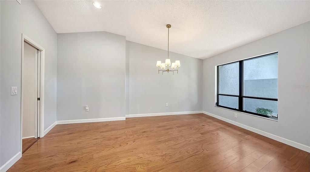 For Sale: $689,000 (3 beds, 2 baths, 2528 Square Feet)