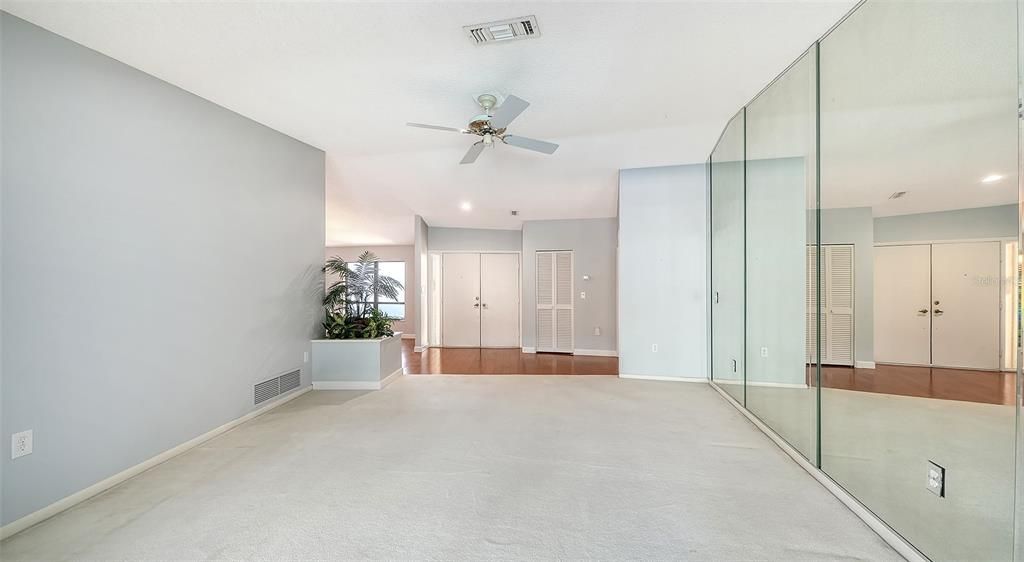 For Sale: $689,000 (3 beds, 2 baths, 2528 Square Feet)