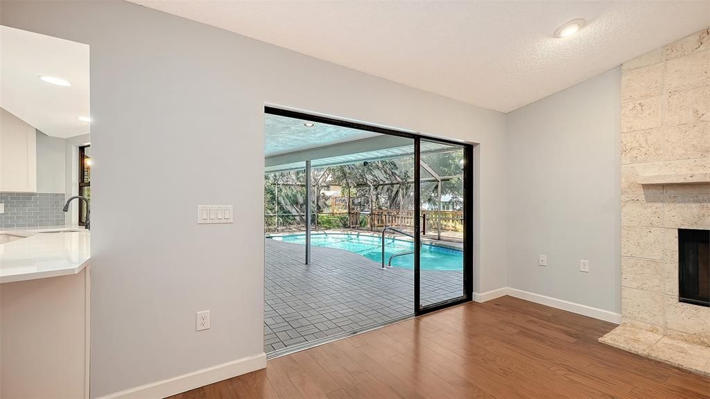 For Sale: $689,000 (3 beds, 2 baths, 2528 Square Feet)