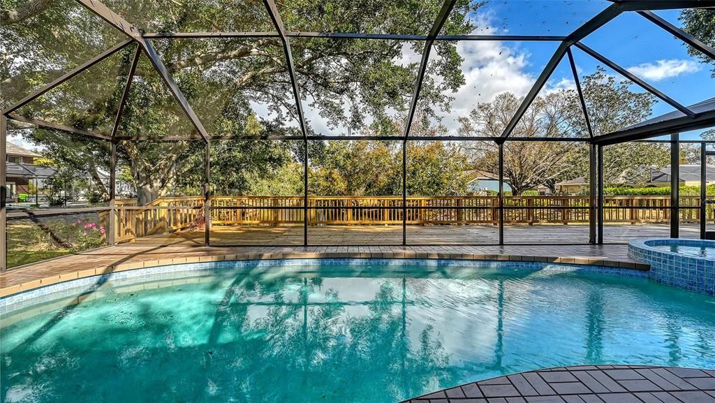 For Sale: $689,000 (3 beds, 2 baths, 2528 Square Feet)