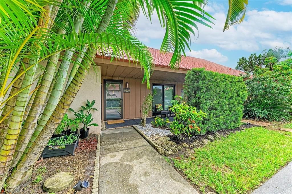 For Sale: $273,900 (2 beds, 2 baths, 1482 Square Feet)