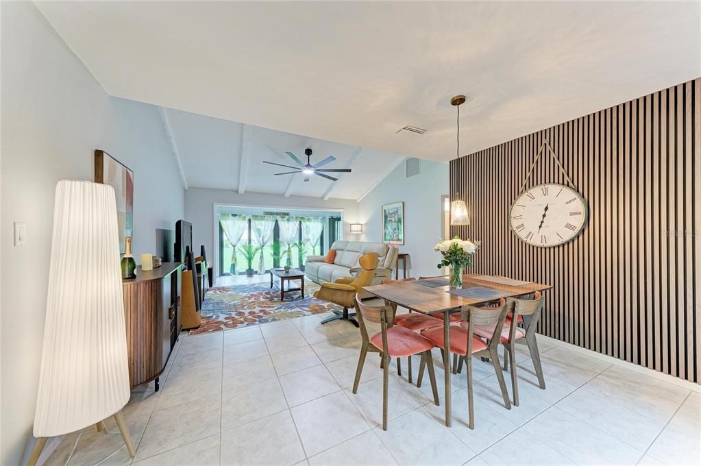 For Sale: $273,900 (2 beds, 2 baths, 1482 Square Feet)