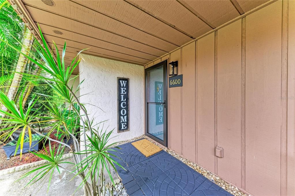 For Sale: $273,900 (2 beds, 2 baths, 1482 Square Feet)