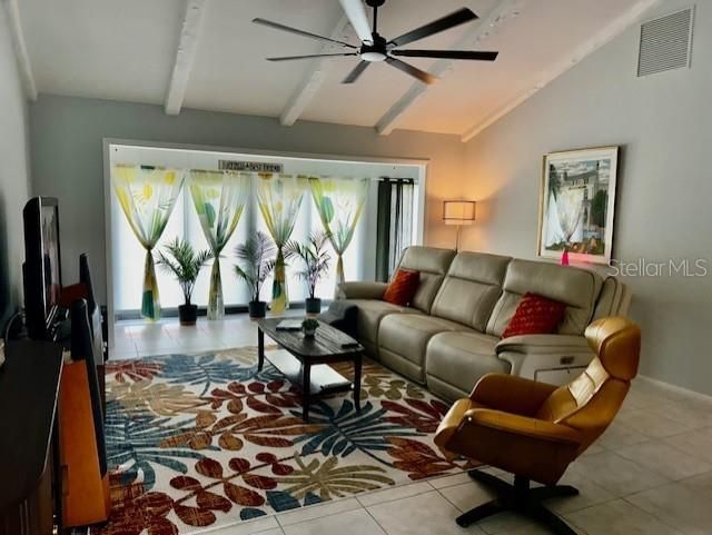 For Sale: $273,900 (2 beds, 2 baths, 1482 Square Feet)
