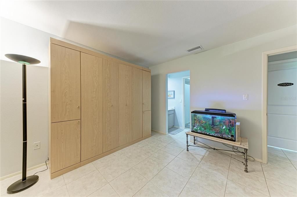 For Sale: $273,900 (2 beds, 2 baths, 1482 Square Feet)
