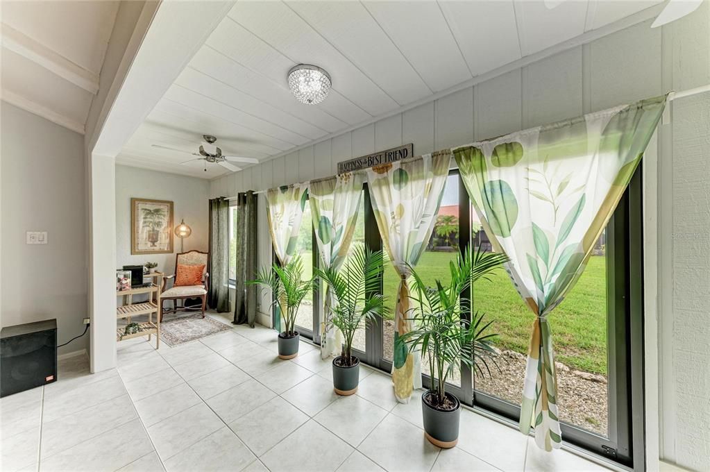 For Sale: $273,900 (2 beds, 2 baths, 1482 Square Feet)