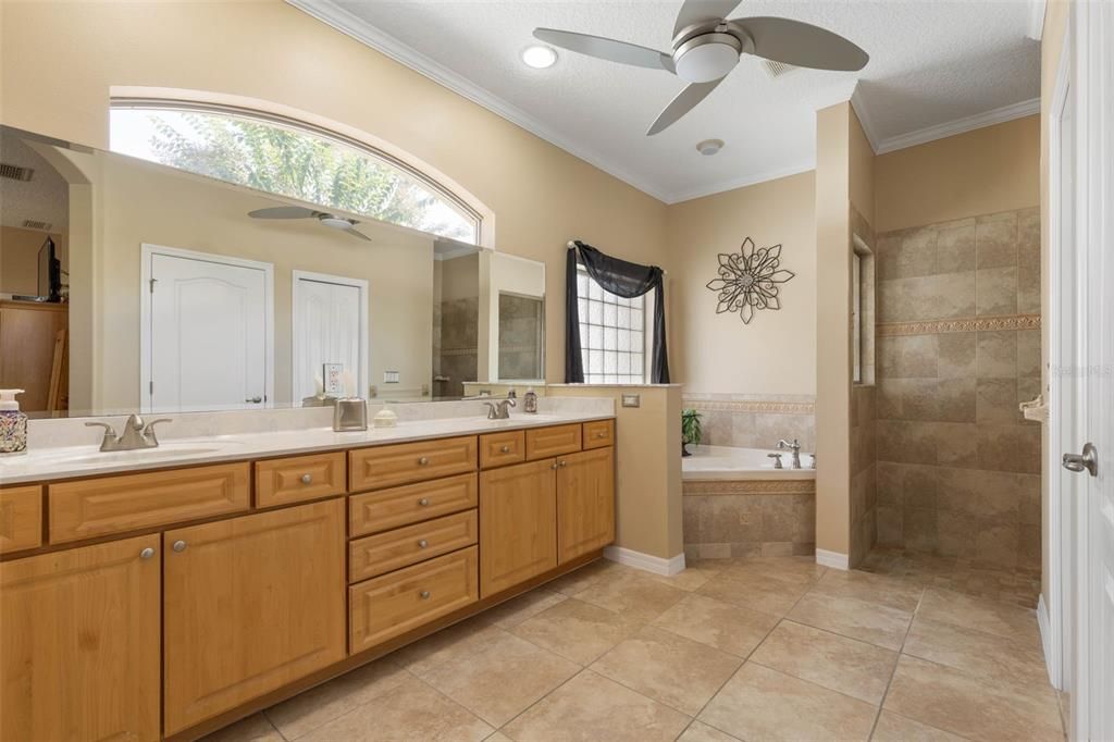 For Sale: $519,000 (4 beds, 3 baths, 2176 Square Feet)