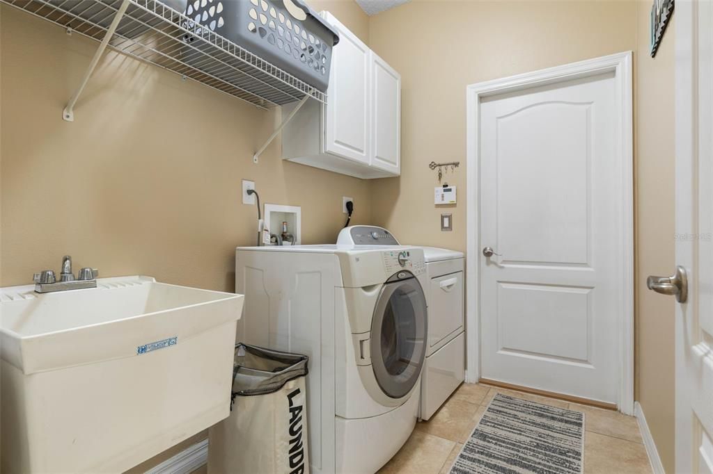 For Sale: $519,000 (4 beds, 3 baths, 2176 Square Feet)