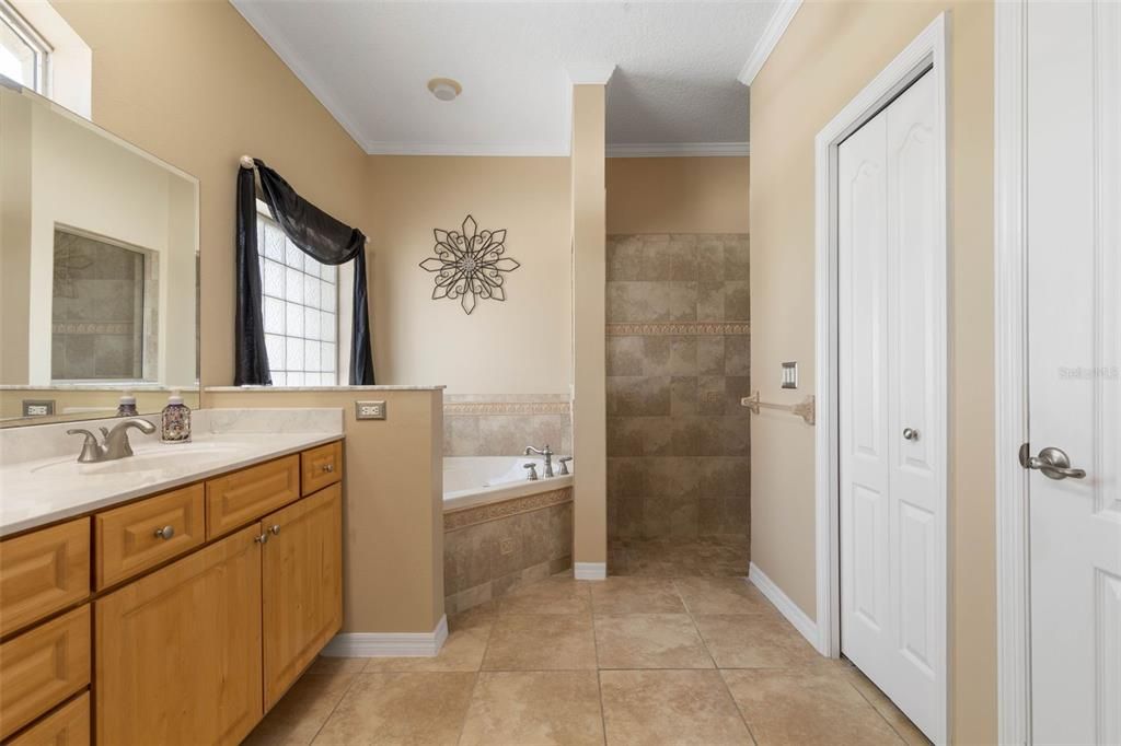 For Sale: $519,000 (4 beds, 3 baths, 2176 Square Feet)