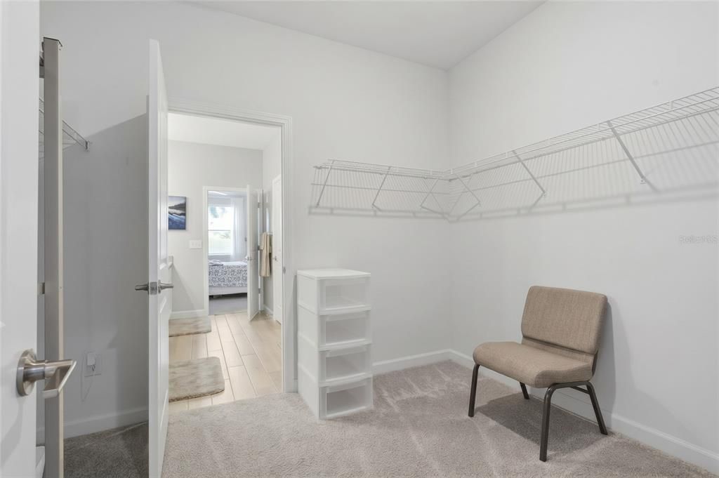En Venta: $439,900 (2 camas, 2 baños, 1958 Pies cuadrados)
