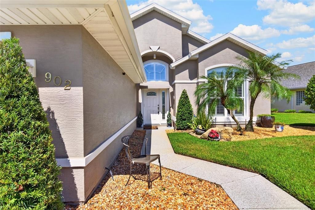 En Venta: $639,900 (3 camas, 2 baños, 2202 Pies cuadrados)