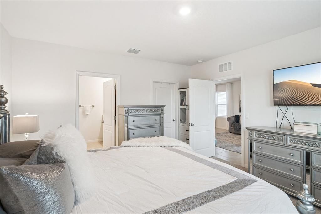 For Sale: $327,990 (3 beds, 2 baths, 1504 Square Feet)