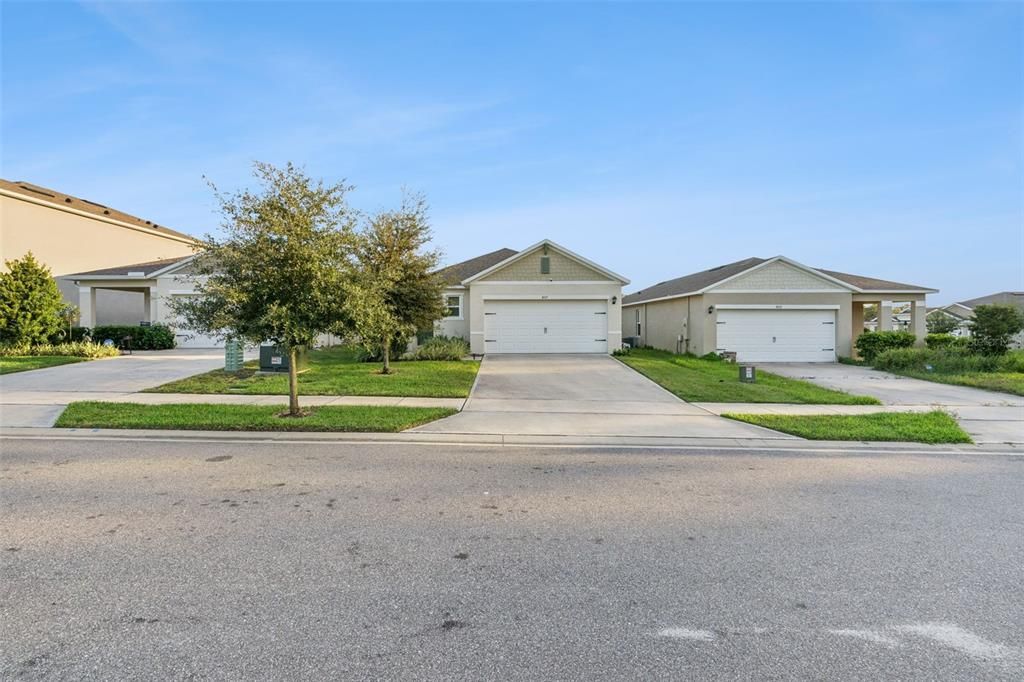 For Sale: $327,990 (3 beds, 2 baths, 1504 Square Feet)