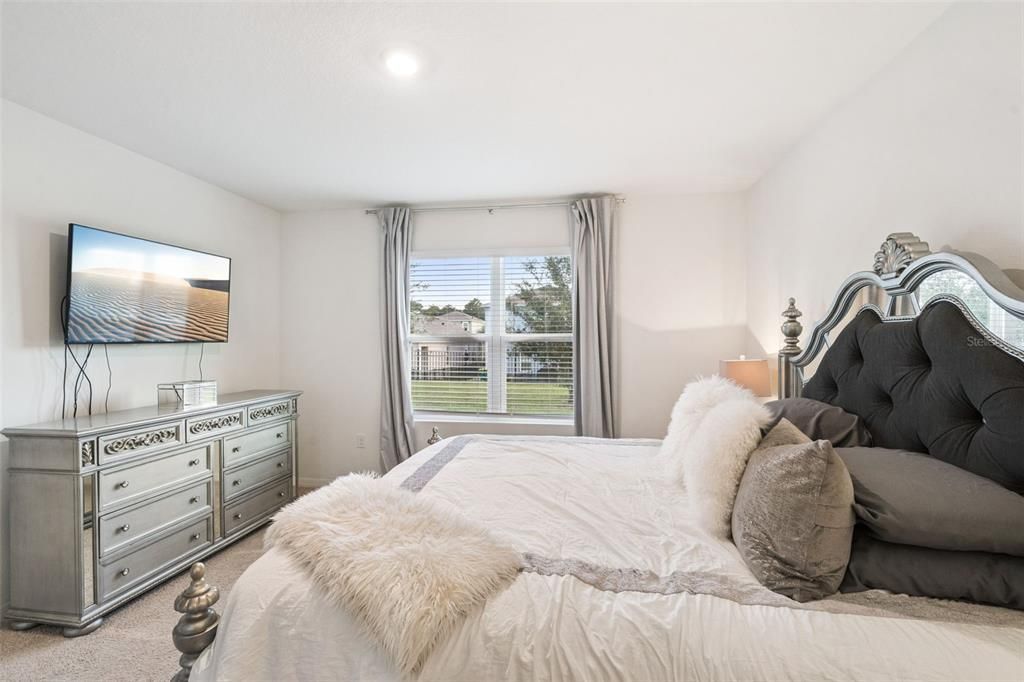 For Sale: $327,990 (3 beds, 2 baths, 1504 Square Feet)